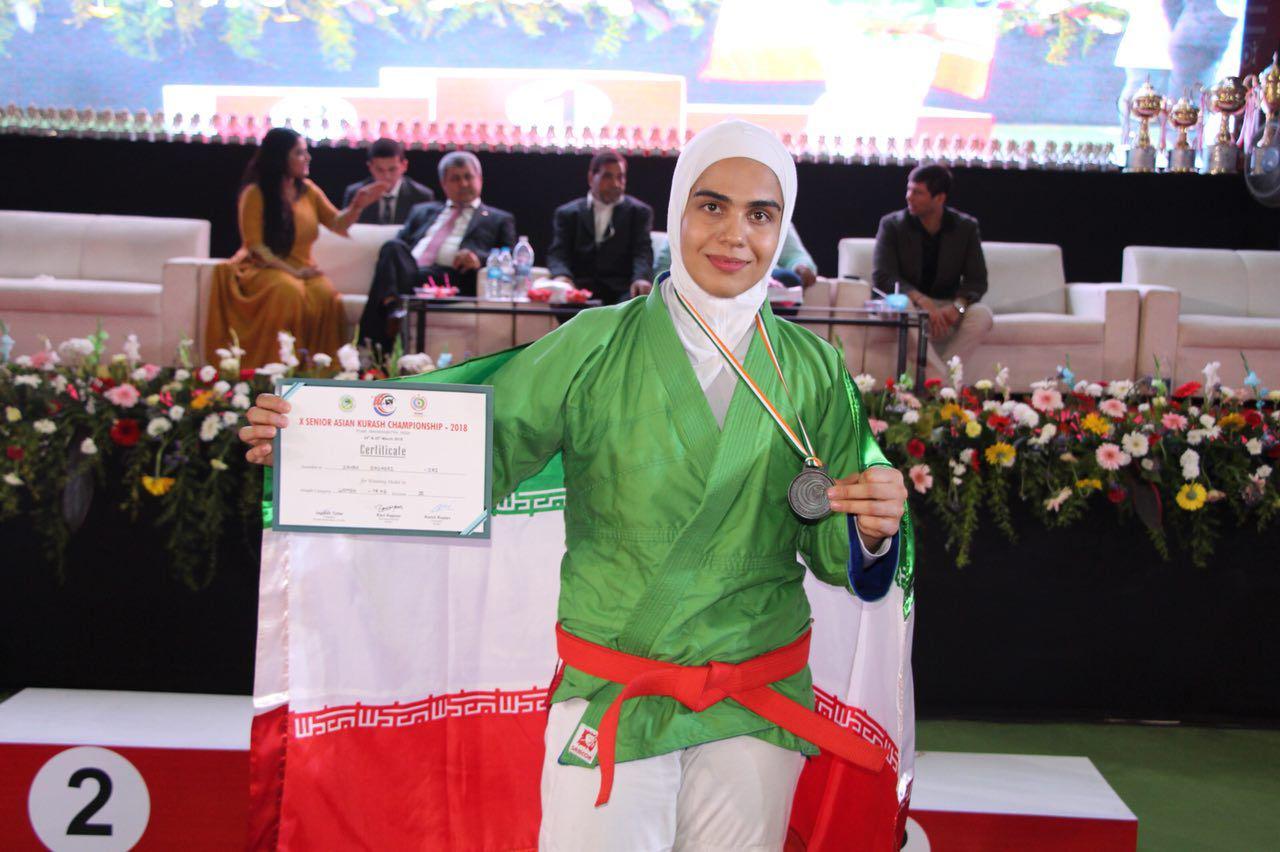 دختر کوراش کار : مربی تیم ملی می‌گوید از پدر یکی از بچه‌ها می‌ترسد که او را خط بزند!