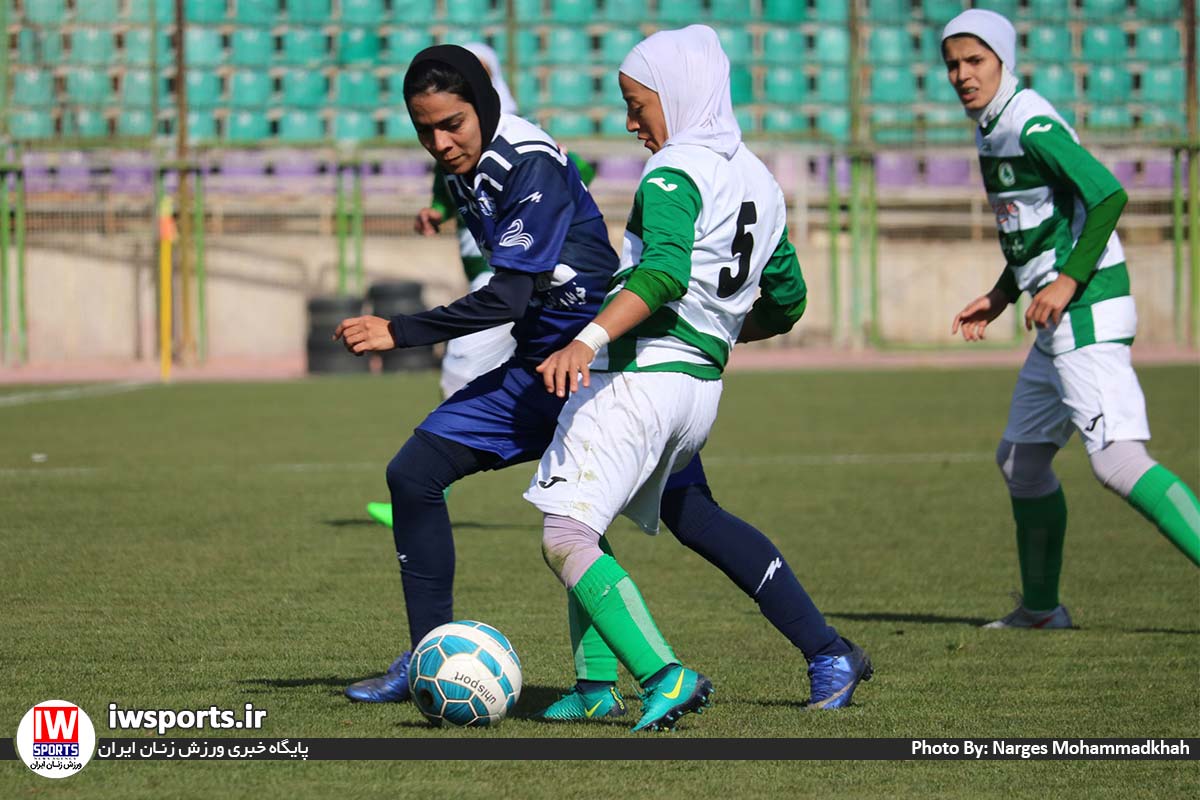 لیگ برتر فوتبال بانوان 98