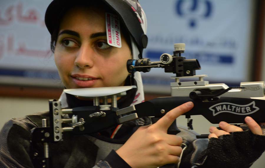 فاطمه کرم زاده در بوشهر، پلیس افتخاری شد