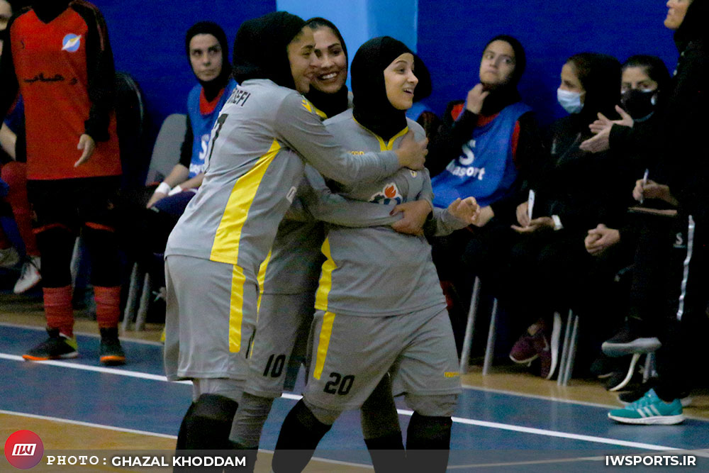 پارس آرای شیراز ۴ کیمیای اسفراین ۴ | فرصت سوزی شیرازی