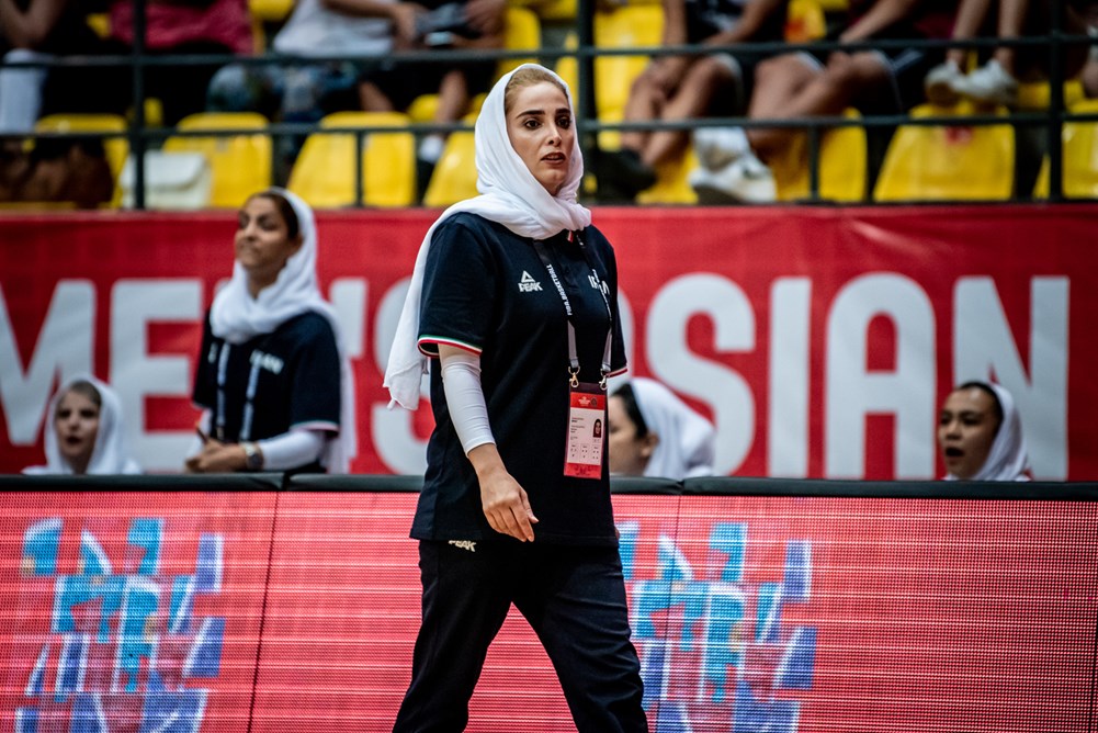 ضرغامیان : پریسا کرمی جادوگر است | مدعی قهرمانی هستیم