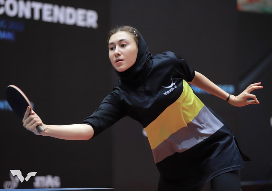 آکائه ژاپنی، سد راه الینا رحیمی در اسلوونی