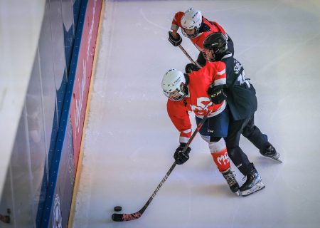 پیروزی شش‌گله تیم ملی هاکی روی یخ